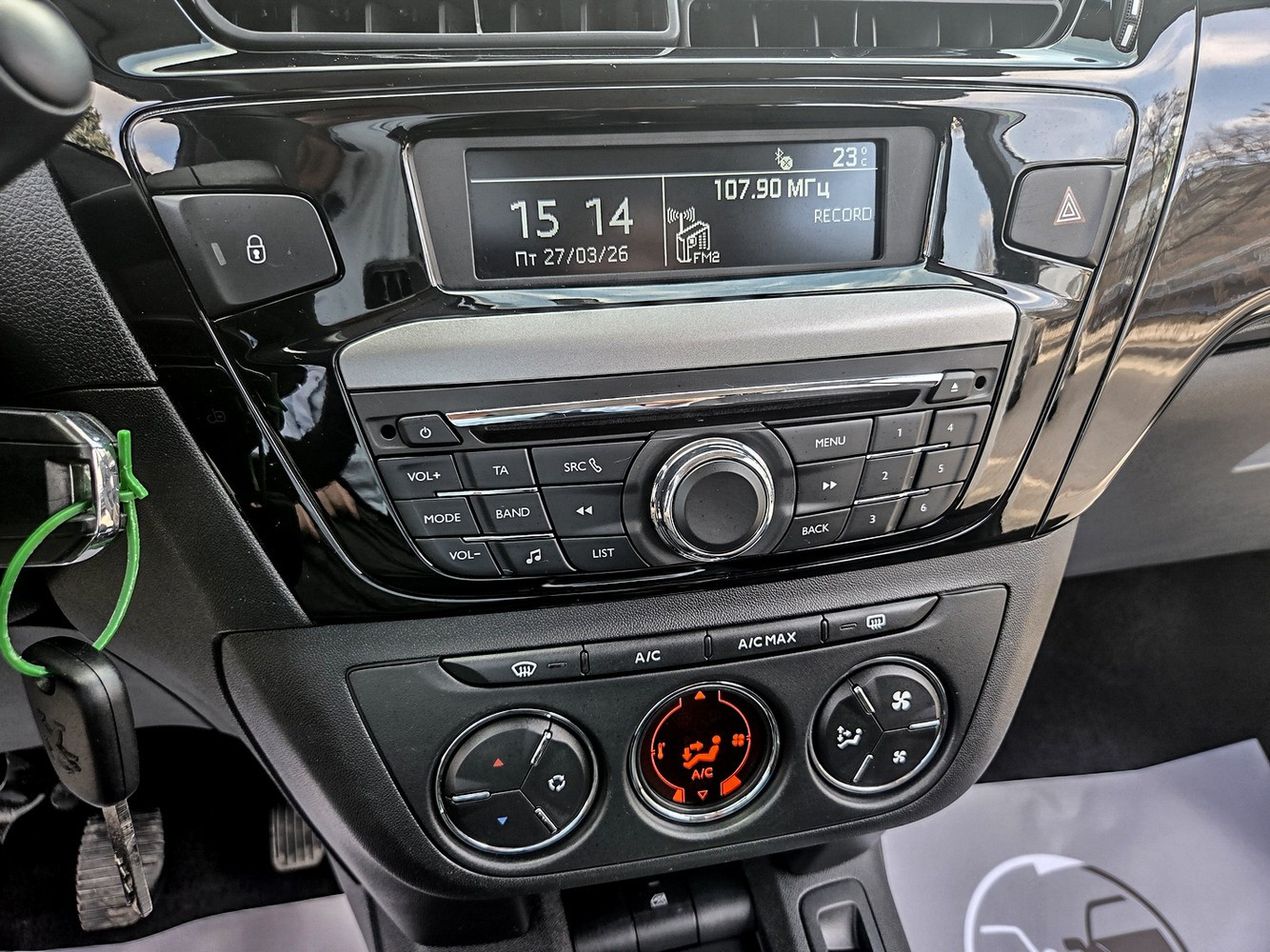 PEUGEOT 301