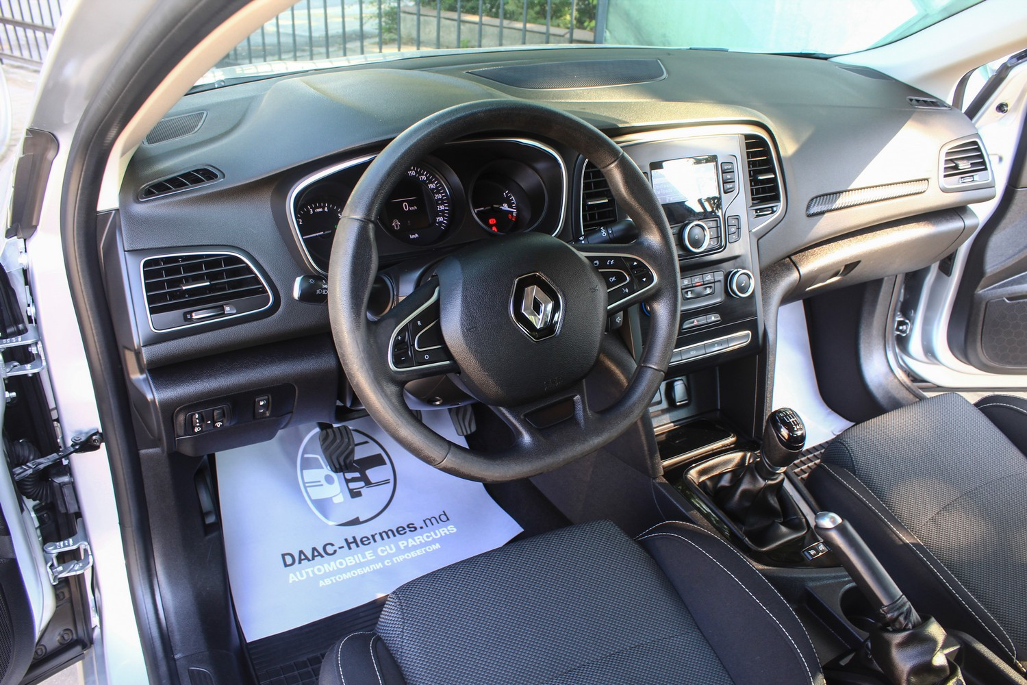 RENAULT Megane